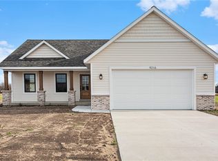 9216 104th Ave, Zeeland, MI 49464