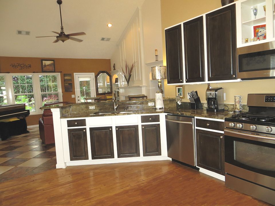 1st image of 3351 Shallowford Green Dr
