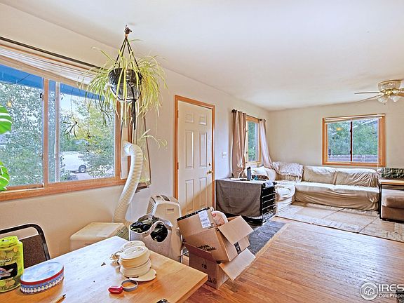 4th image of 4157 Hayes Cir