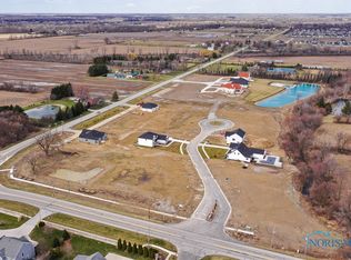 5556 Olive Tree Ln, Monclova, OH 43542