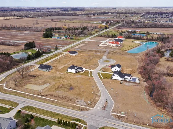 5556 Olive Tree Ln, Monclova, OH 43542