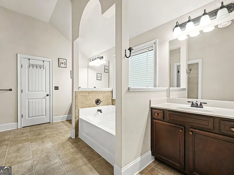 882 Nestling Dr — Photo 28