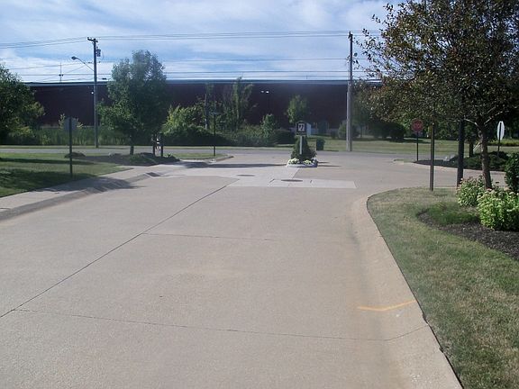 4th image of 1205 Salwa Ln