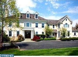 4 Green Gable Ln, Newtown Square, PA 19073