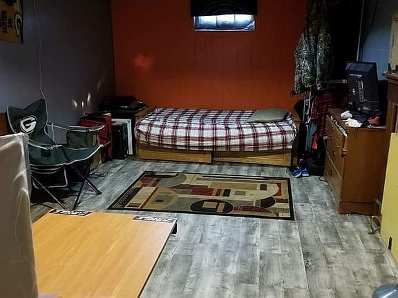 4th image of 2110 Center Ct