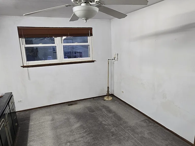 805 Bishop Ct — Photo 8