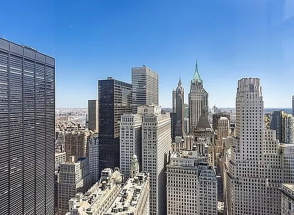 3rd image of 123 Washington St Penthouse 55F