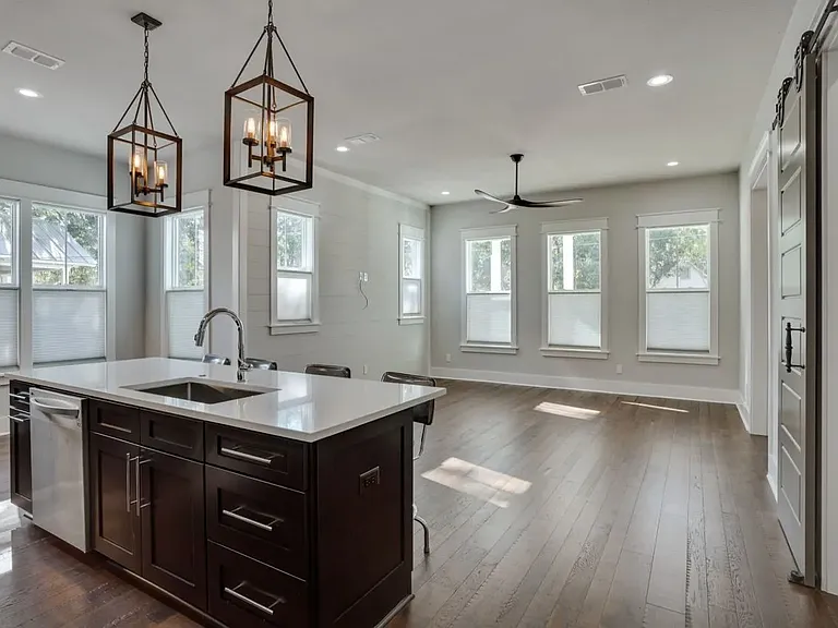 1625 N M L King Jr Blvd — Photo 3