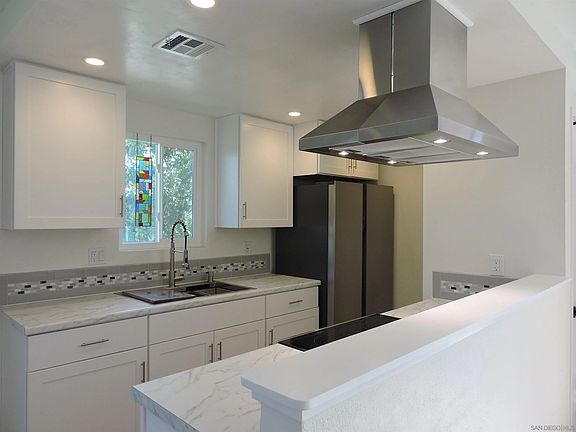 5th image of 9855 Mission Greens Ct Unit 4