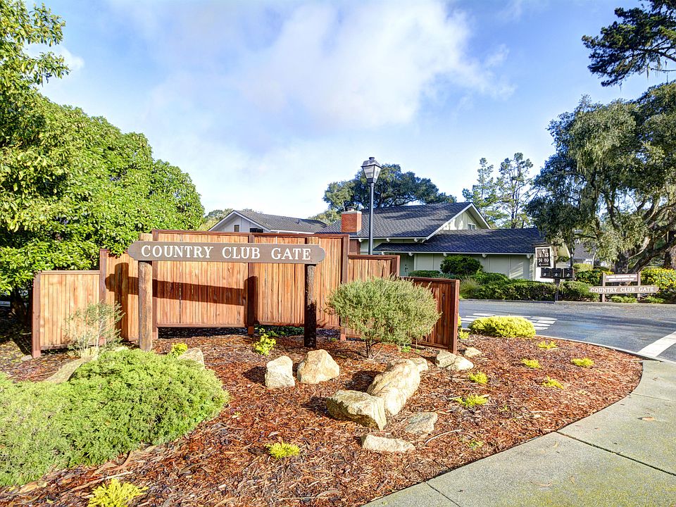 Country Club Gate Community