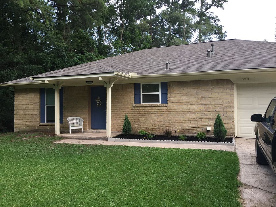 2nd image of 3211 Kentwood Dr