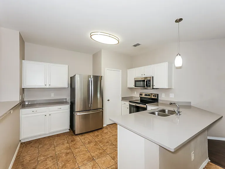 1016 Winding Creek Dr — Photo 6