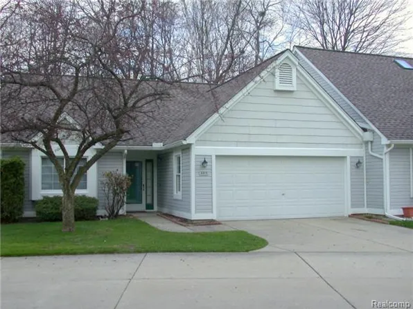 6819 Fox Ln #1, Waterford, MI 48327