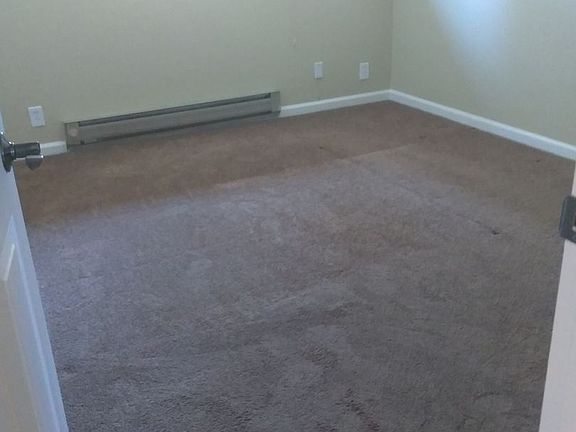 2nd image of 135 Rose Ct APT 8