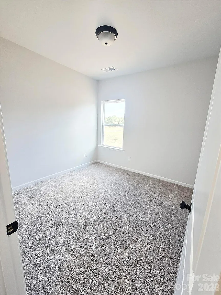 3 bed, 2.5 bath, 1813 sqft, $2,250 — Photo 4