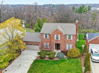 8221 Springleaf Lake Dr, Cincinnati, OH 45247