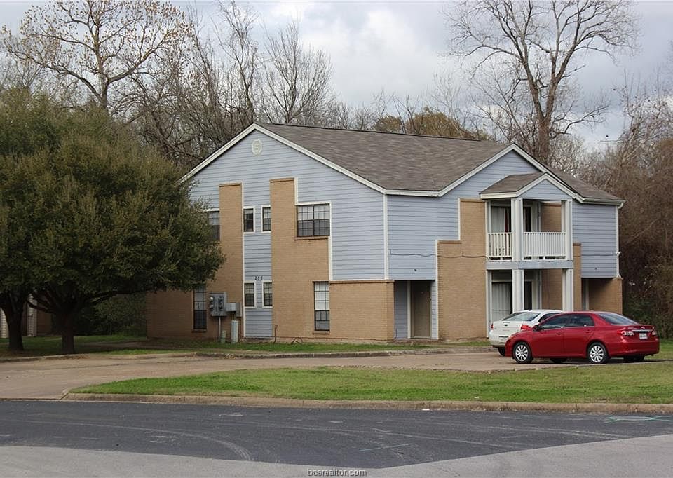 1st image of 205 Winter Park #A-d