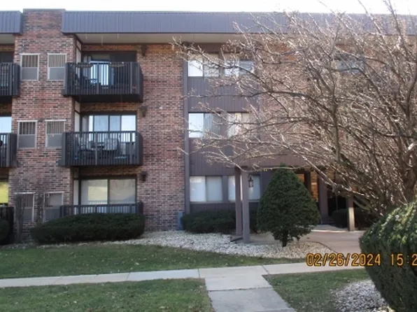 1502 Woodbridge Rd APT 2C, Joliet, IL 60436