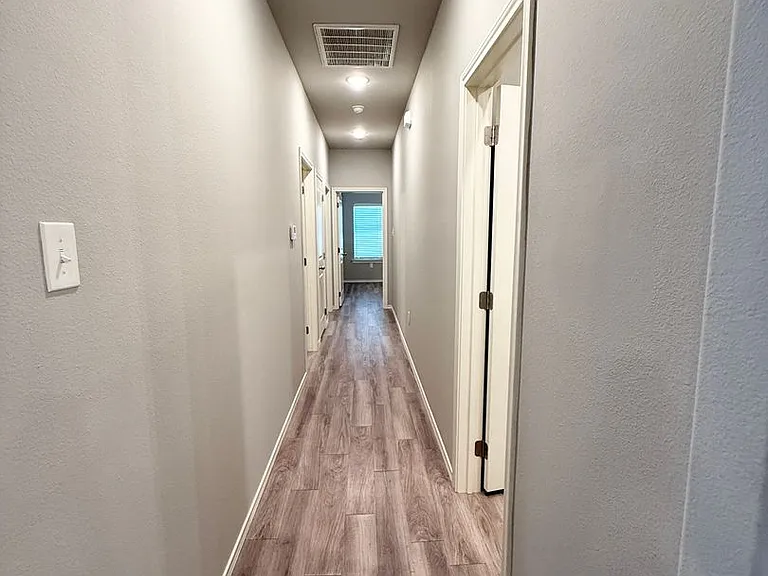 1217 Preston Trl — Photo 17