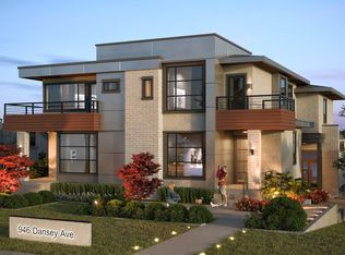 946 Dansey Ave, Coquitlam, BC V3K3G7