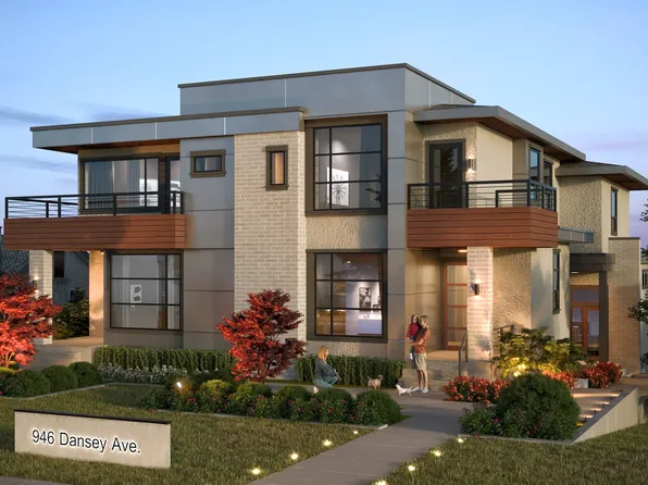 946 Dansey Ave, Coquitlam, BC V3K 3G7