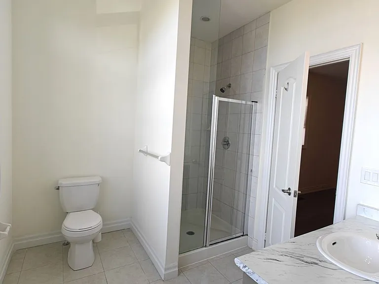 1538 Devine Point — Photo 14