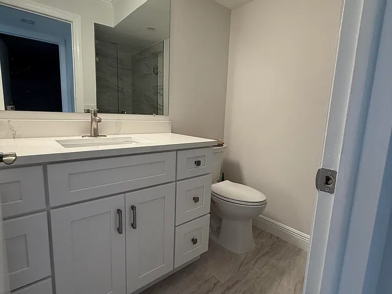 358 Normandy Ln #H — Photo 10
