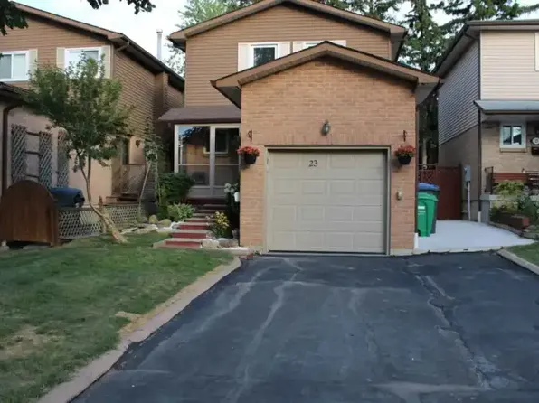 23 Blossom Ave #1A, Brampton, ON L6X 2W2