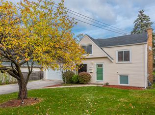 619 S Finley Rd, Lombard, IL 60148