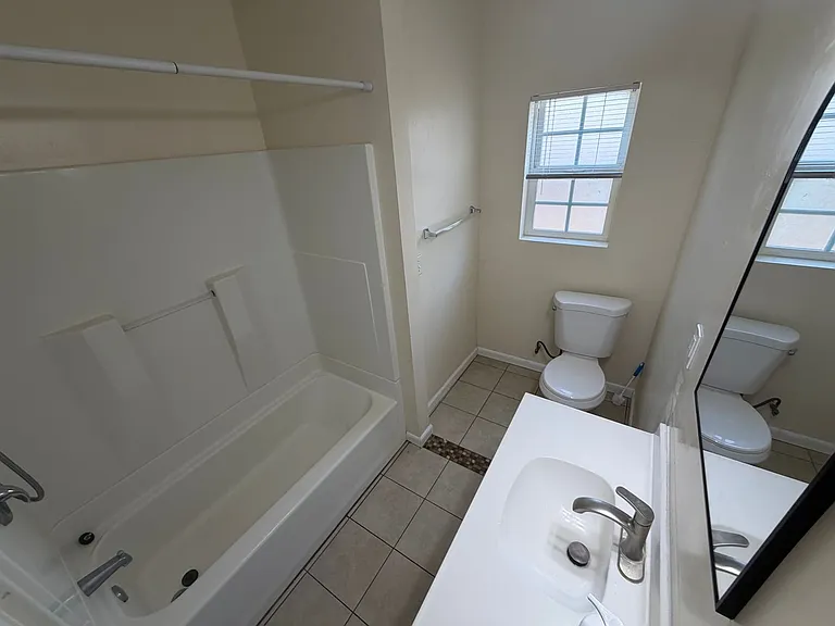 449 Tognazzini Ave — Photo 5