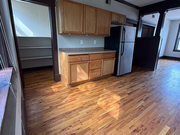 5th image of 1817 Thurman Ave #A
