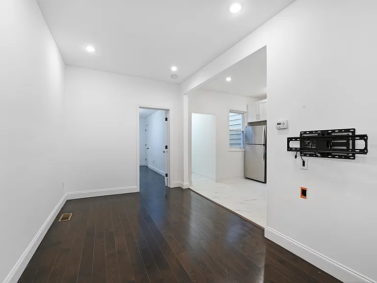 3542 Kennedy Blvd #1 — Photo 11