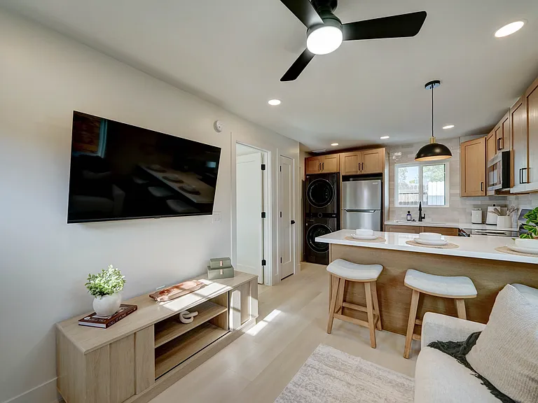 1810 N 12th St #B — Photo 9