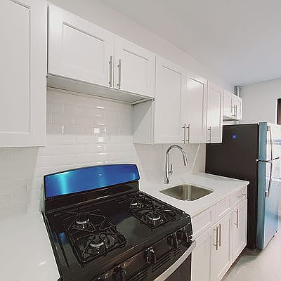 3rd image of 1466 Beach Ave #12B