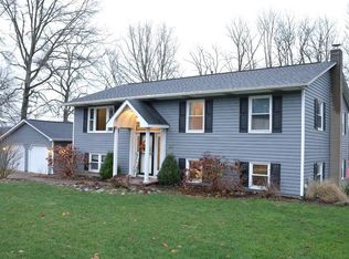 302 Raspberry Ln, Edinboro, PA 16412