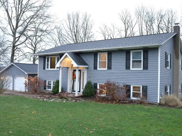 302 Raspberry Ln, Edinboro, PA 16412