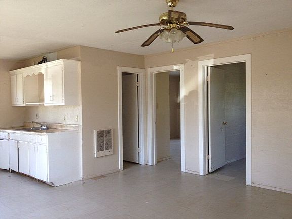 5th image of 45 Sarita Dr