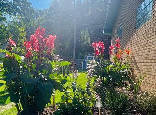 4015 Woodlawn St, Midland, MI 48640