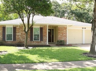858 Seamaster Dr, Houston, TX 77062