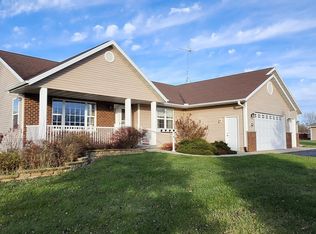 N6763 Hunter Dr, Pardeeville, WI 53954
