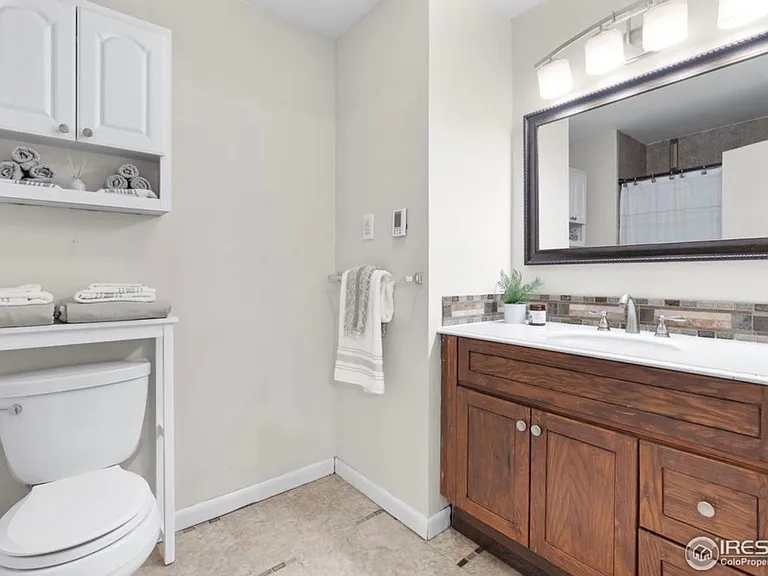 2313 Karakul Ct — Photo 17