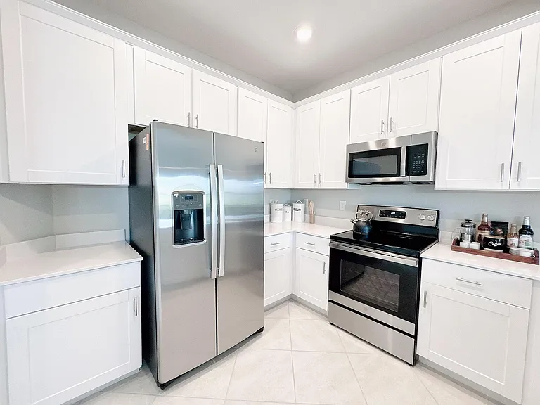 2800 Blossom Way — Photo 8