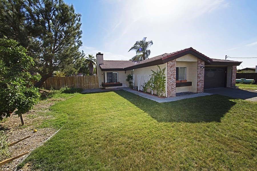 1st image of 608 Poinsettia Ave