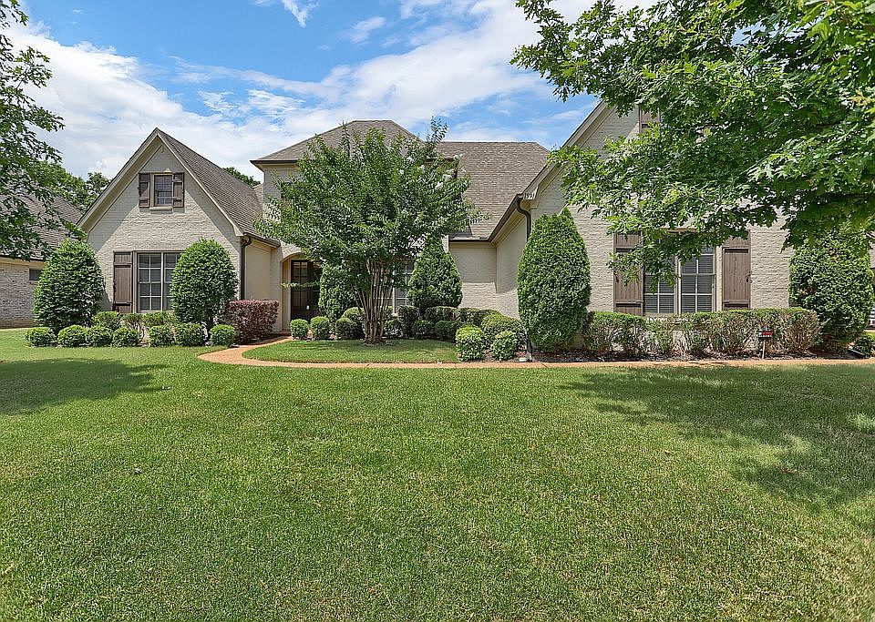 1st image of 1591 Brackenshire Ln