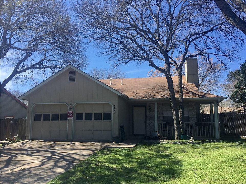 1st image of 605 Twin Oak Trl