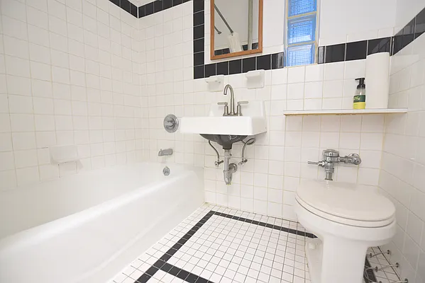 Rented by Nolita Group | media 7