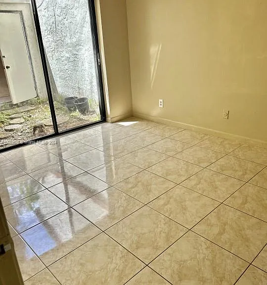 335 Ives Dairy Rd #A33506 — Photo 9