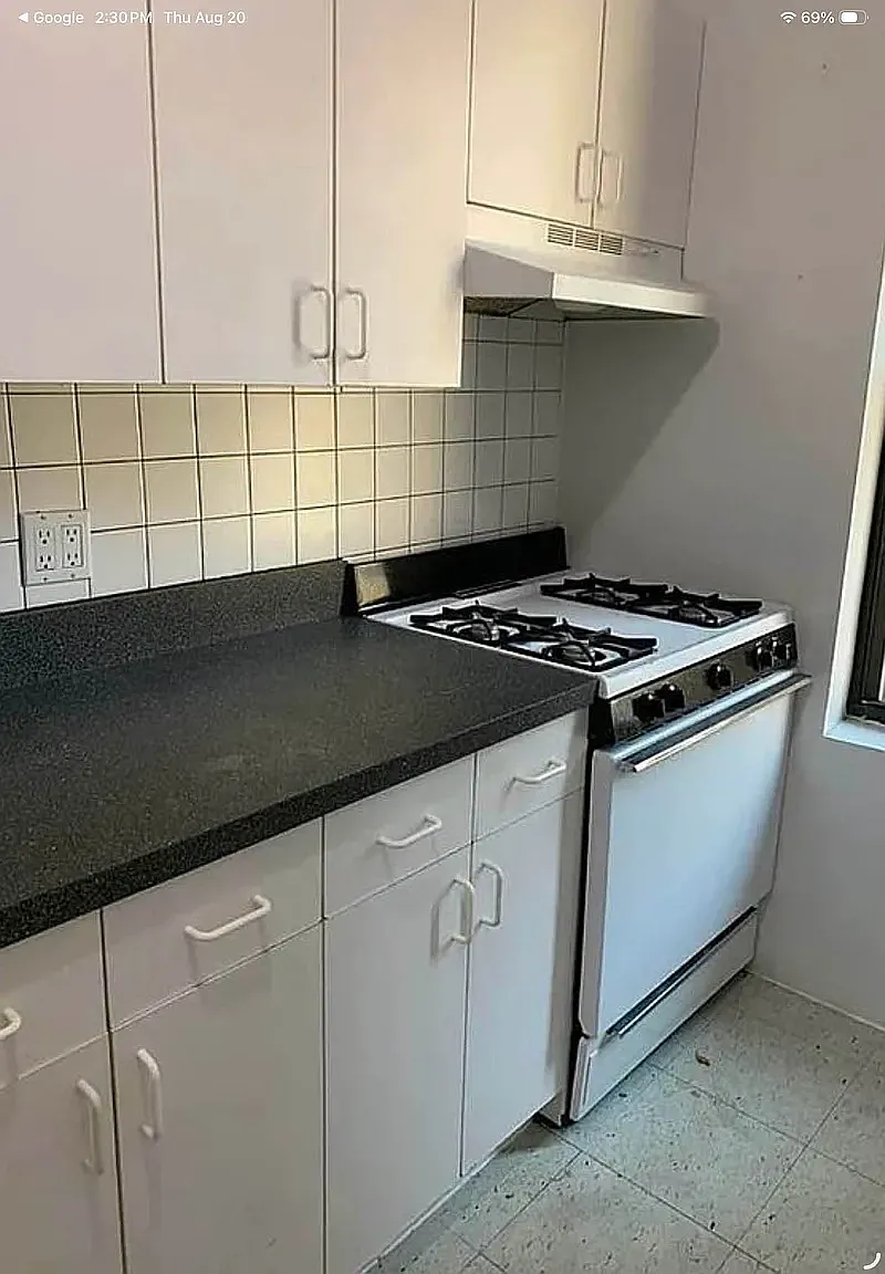 440 East Sixth Street — Photo 1