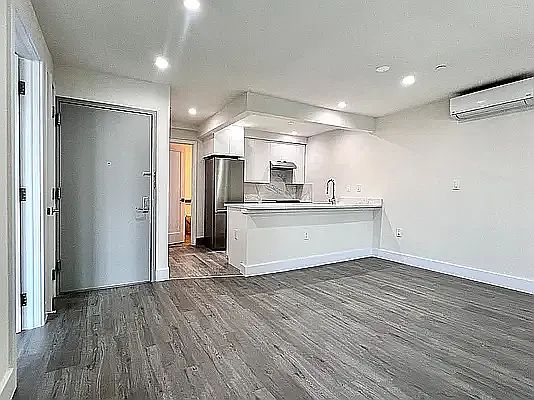 5th image of 25-31 27th St #3L