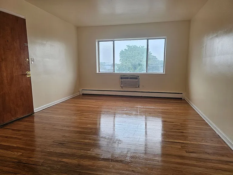 100 Mill Rd — Photo 15